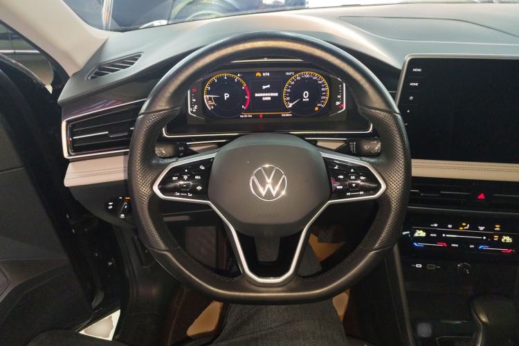 Used Volkswagen Tiguan L 2023 330TSI Automatic Two-Wheel Drive Smart Edition
