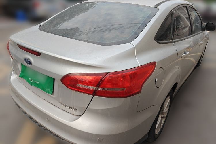 Used Ford Focus 2015 Sedan 1.6L Automatic Trend Model
