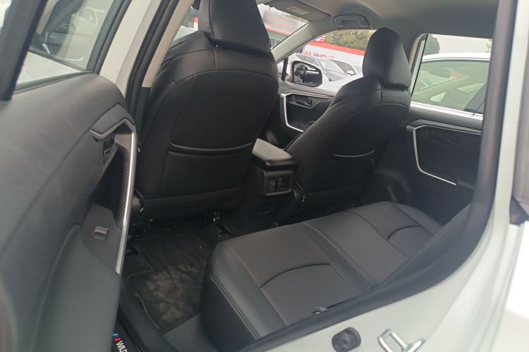 Used Toyota Wildlander 2023 2.0L CVT Two-Wheel Drive Leading Edition
