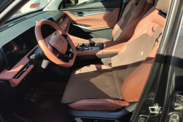 Used Changan CS75 PLUS 2023 3rd Generation 1.5T Automatic Prestige Model
