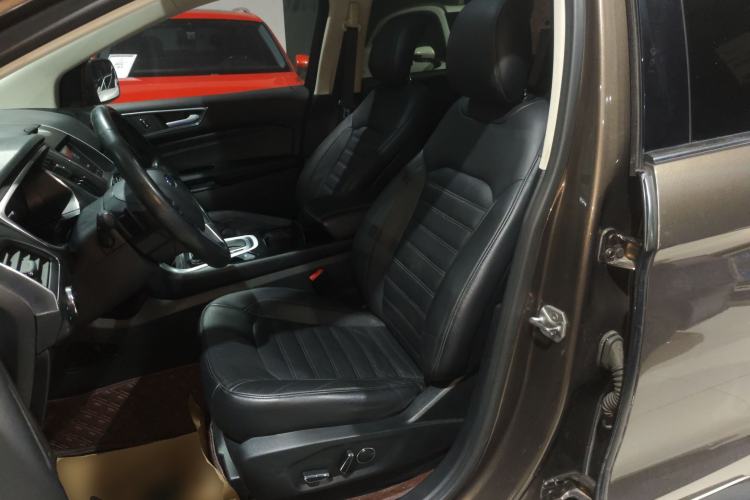 Used Ford Edge 2016 EcoBoost 245 Two-Wheel-Drive Titanium 7-Seater
