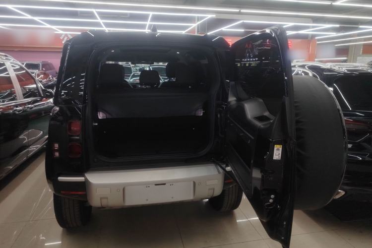 Used Land Rover Defender 2024 110 3.0T P400 XS
