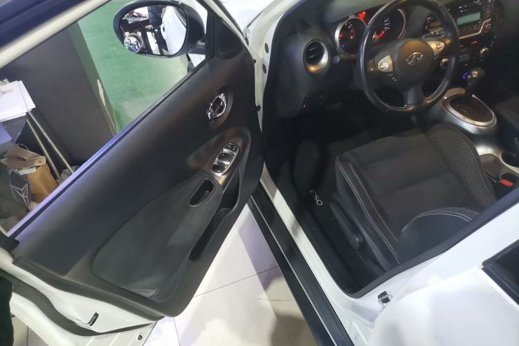 Used Infiniti ESQ 2014 1.6L Spontaneous Edition
