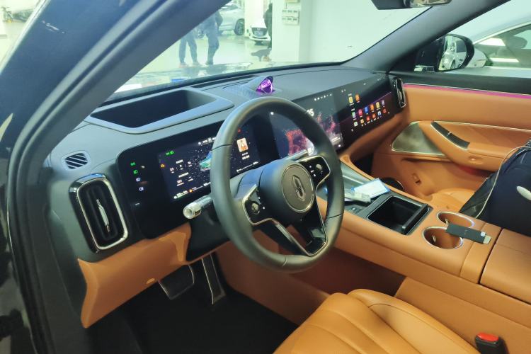 Used Hima AITO M8 2025 Extended-Range Ultra Version 53.4 kWh 6-Seater Edition