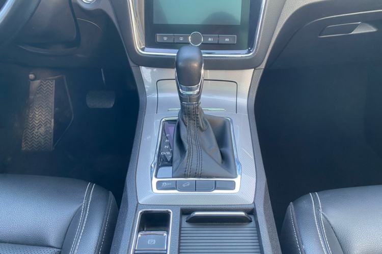 Used Roewe RX5 2019 20T Two-Wheel Drive Automatic 4G Connected Platinum Edition