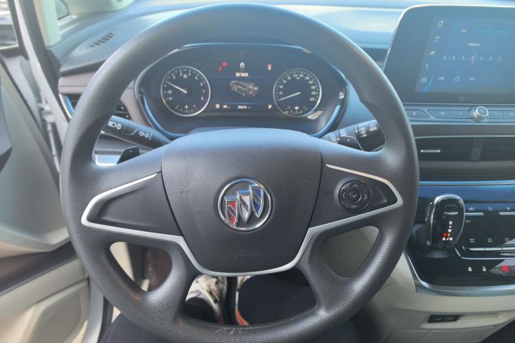 Used Buick GL8 2023 Land Executive Class Comfort Model