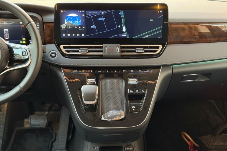 Used Hongqi HQ9 PHEV 2024 2.0T Four-Wheel Drive Luxury Edition