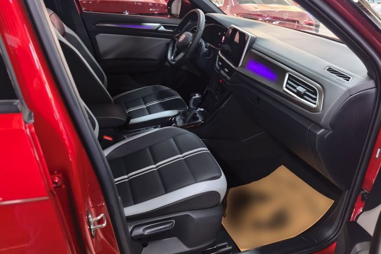 Used Volkswagen T-ROC 2023 300TSI DSG Two-Wheel-Drive Chen Guang Edition