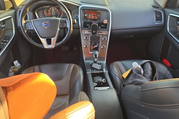 Used Volvo XC60 2015 T5 AWD Zhiyuan Edition
