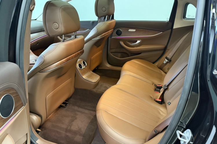 Used Mercedes-Benz E-Class 2023 Facelift E 260 L
