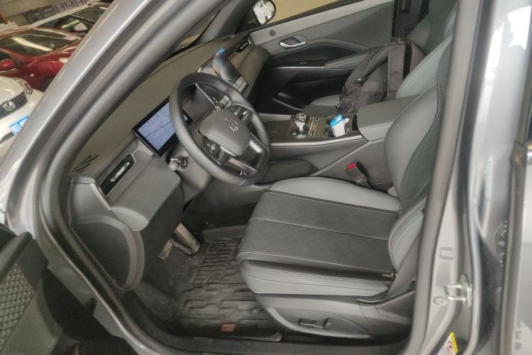 Used BYD Qin PLUS 2025 DM-i Smart Drive 55KM Beyond Model
