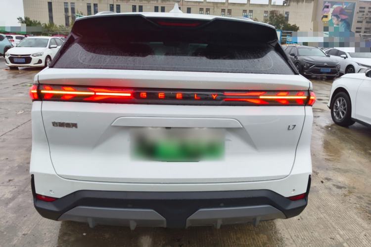 Used  L7 2023 1.5T 115 km MAX
