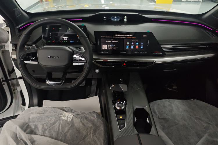 Used Oshan Z6 New Energy 2023 ZhiDian iDD 150KM Flagship PLUS Smart Parking Edition
