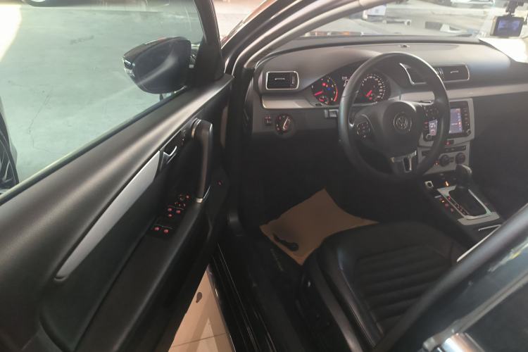 Used Volkswagen Magotan 2015 1.8TSI Advanced Model
