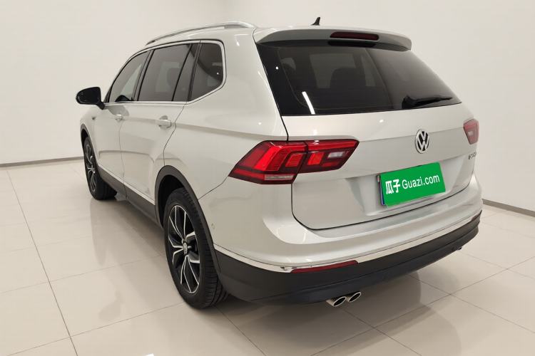 Used Volkswagen Tiguan L 2020 330TSI Automatic Two-Wheel Drive Smart Luxury Edition China VI Standard
