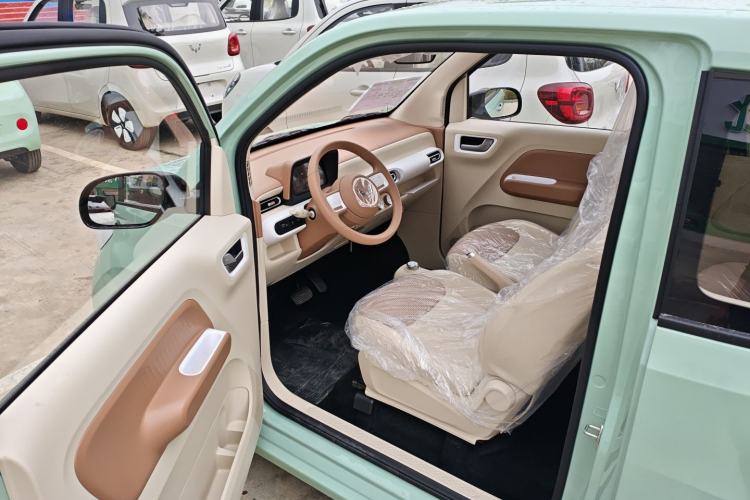 Used Wuling Hongguang MINIEV 2024 3rd Generation 215km Youth Edition