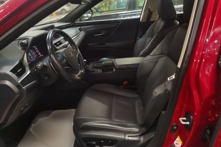 Used Lexus ES 2018 200 Excellence Edition China V Standard
