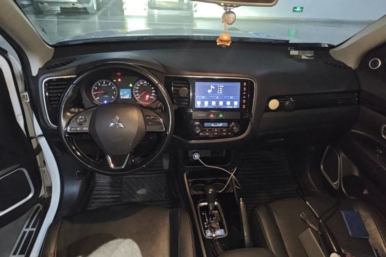 Used Mitsubishi Outlander 2018 2.0L Two-Wheel Drive Glory Edition 5 Seats