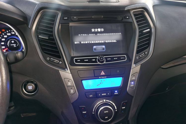 Used Hyundai Santa Fe 2013 2.4L Automatic Two-Wheel Drive Smart Version
