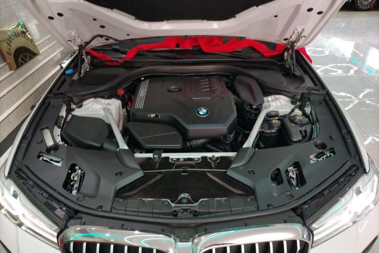 Used BMW 5 Series 2022 Restyled 530Li Luxury Edition M Sport Package
