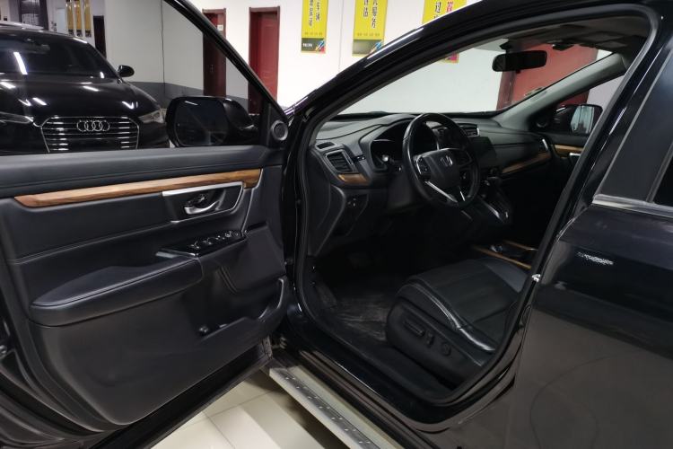 Used Honda CR-V 2017 240TURBO CVT Front-Wheel Drive Fashion Edition
