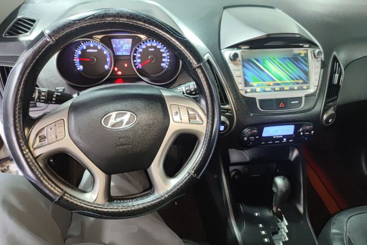 Used Hyundai ix35 2015 2.0L Automatic 2WD Smart Type China IV