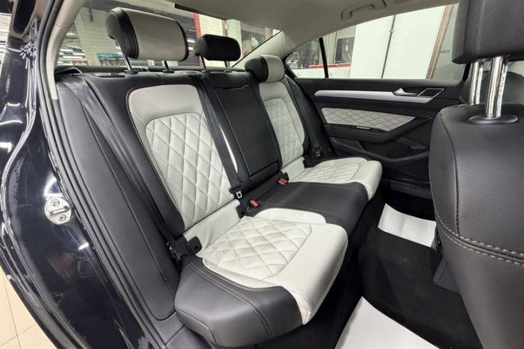 Used Volkswagen Magotan 2023 2 Million Units Commemorative Edition 330TSI DSG Luxury Version