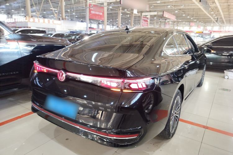 Used Volkswagen Magotan 2024 380TSI DSG Prestige Edition DaMai Package
