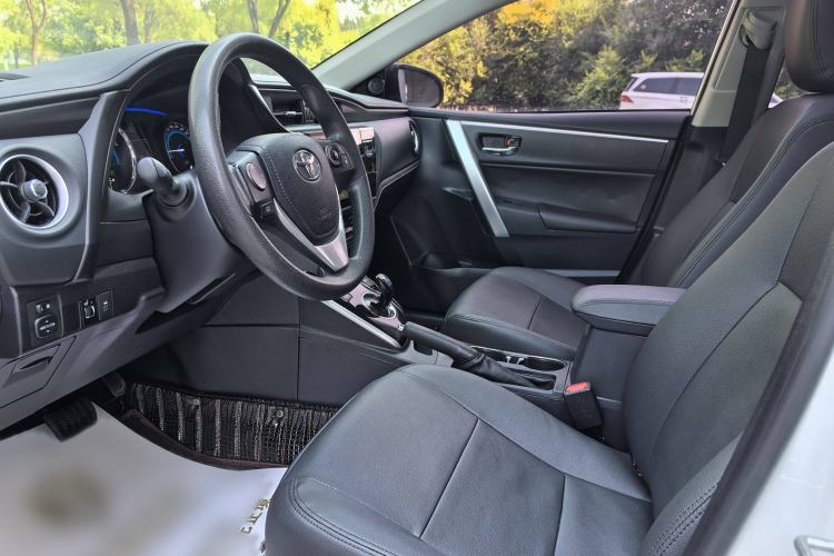 Used Toyota Corolla 2017 Revised Dual-Engine 1.8L E-CVT Leading Edition
