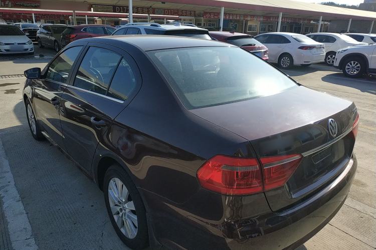 Used Volkswagen Lavida 2013 Restyled Classic 1.6L Manual Comfort Edition