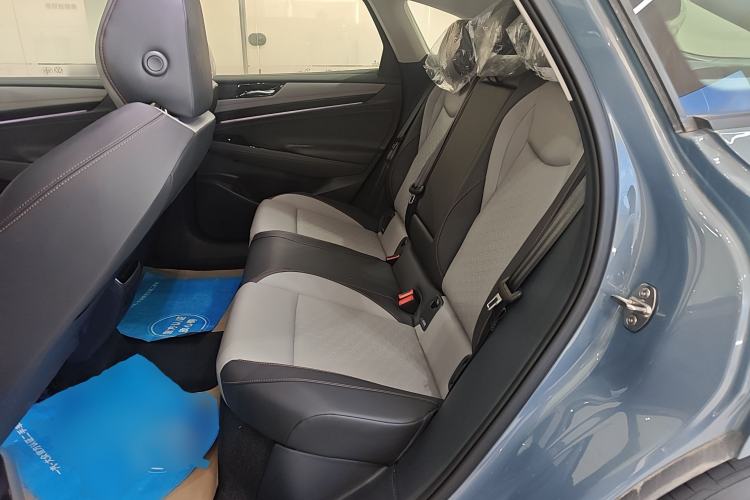 Used Volkswagen ID.7 VIZZION 2024 AIR model
