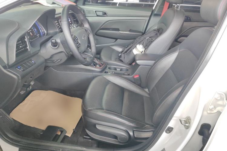 Used Hyundai Elantra 2019 1.4T Dual-Clutch Xuan Dong · Dynamic Model
