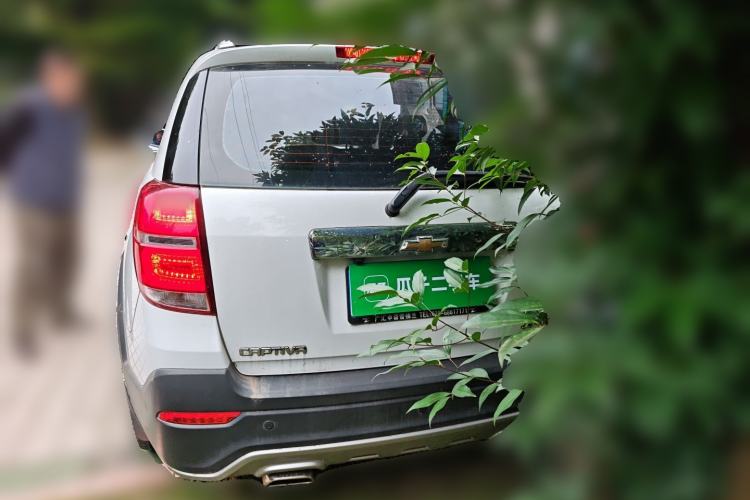 Used Chevrolet Captiva 2015 2.4L 4x4 Flagship Edition 7-Seater
