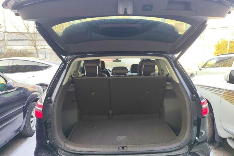 Used Volkswagen Viloran 2024 330TSI Luxury Edition
