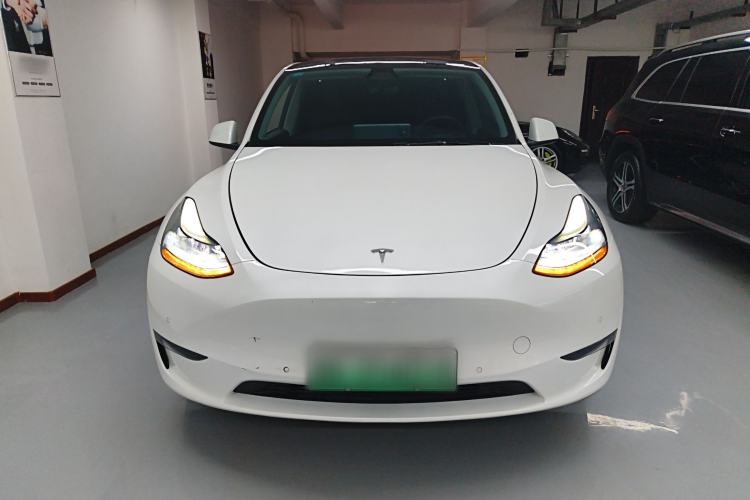 Used Tesla Model Y 2021 Long-Range All-Wheel-Drive Version