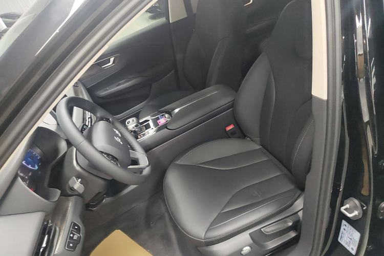 Used Hongqi E-QM5 2022 431 km Charge & Enjoy Edition
