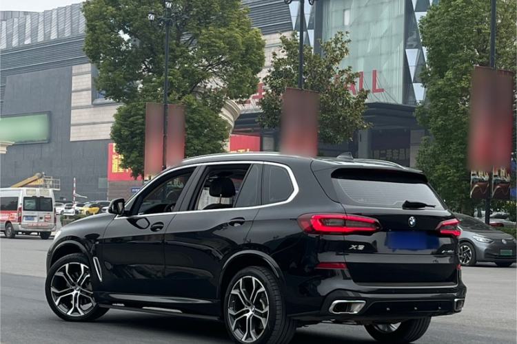 Used BMW X5 2022 Restyled xDrive 30Li Luxury Version M Sport Package
