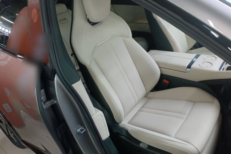 Used  YU7 2025 Ultra-Long Range Rear-Wheel Drive Version
