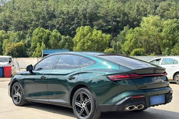 Used MG 7 2023 1.5T DCT Luxurious Supreme Edition
