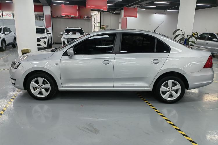 Used Skoda Rapid 2013 1.6L Manual Smart Selection Model
