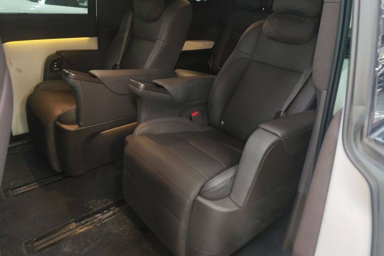 Used Li Auto MEGA 2024 Ultra Model
