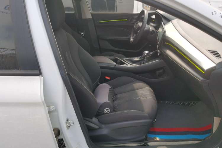 Used Roewe i5 2021 1.5L CVT Platinum Edition
