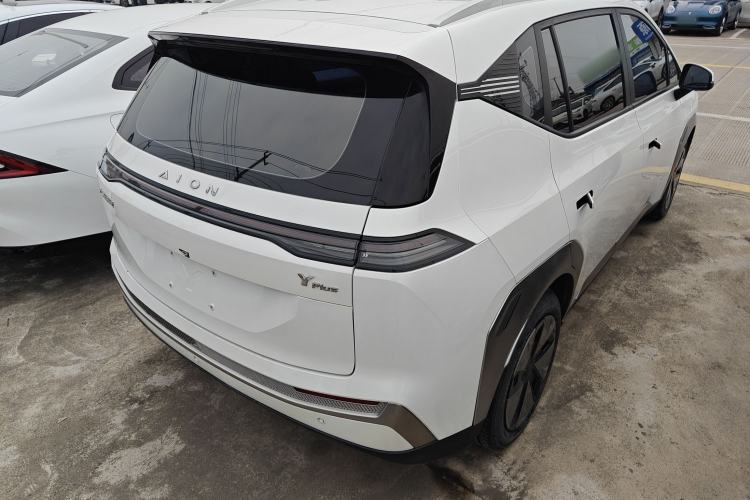 Used AION Y 2023 Younger
