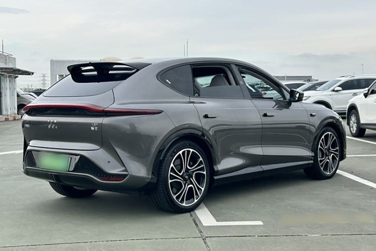 Used  LS7 2023 100kWh Lux All-Wheel-Drive Version
