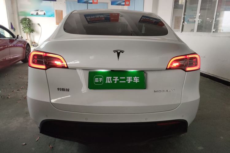 Used Tesla Model Y 2023 Rear-Wheel-Drive Version
