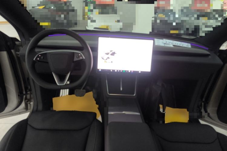 Used Tesla Model Y L 2025 Long-Range All-Wheel-Drive Version
