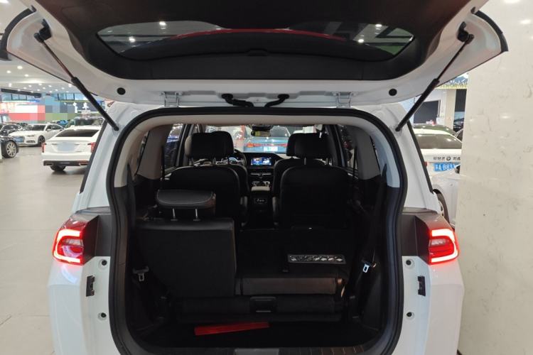 Used GAC Trumpchi M6 2023 PRO 270T DCT Luxury Edition
