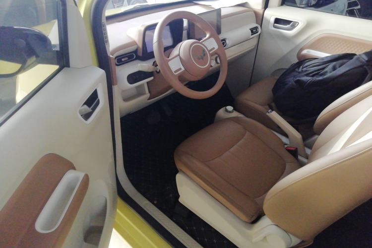 Used Wuling Hongguang MINIEV 2024 3rd Generation 215km Advanced Version