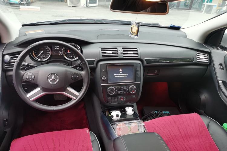 Used Mercedes-Benz R-Class 2017 R 320 4MATIC Business Edition Prestige Model
