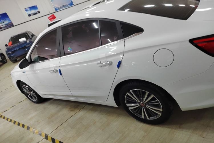 Used Roewe i5 2019 1.5L Automatic 4G Connected Langhao Edition
